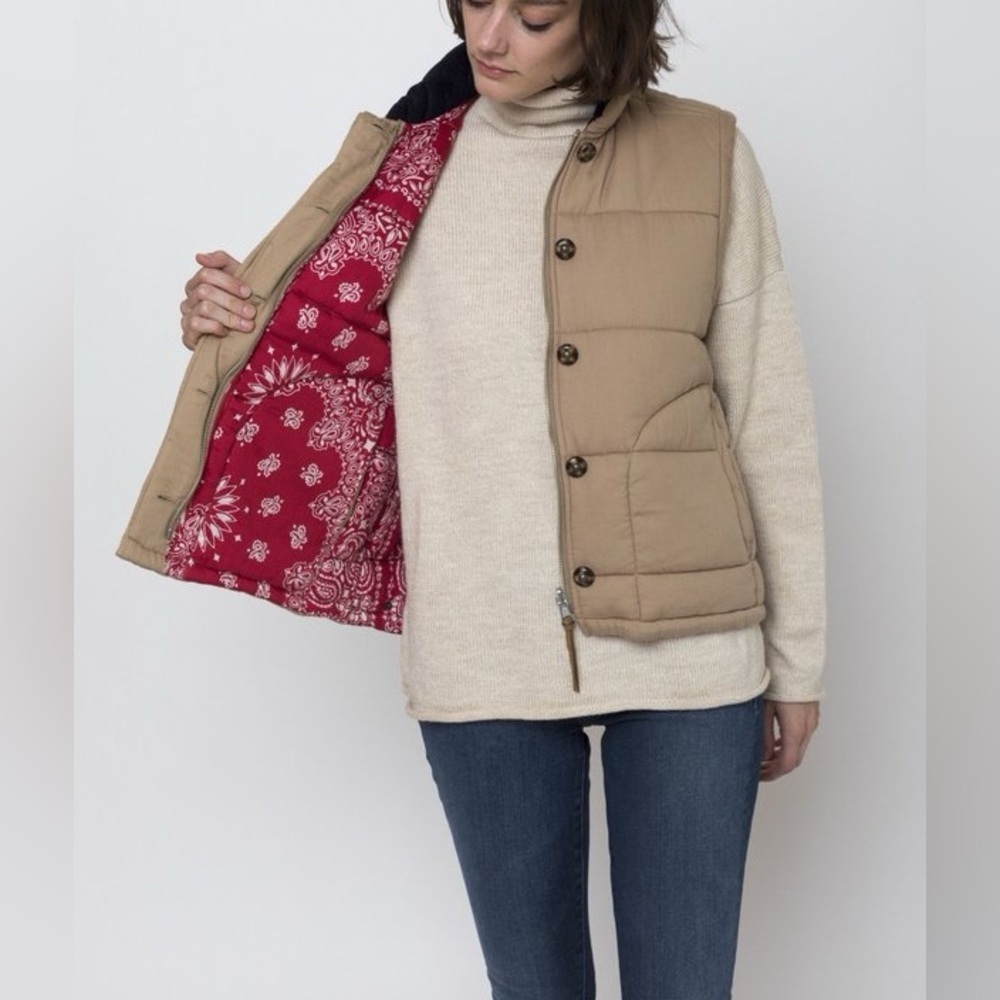 XIRENA Hunter Puffer Vest Size Small Tan Reversible Yucca Zip Up - Picture 7 of 17